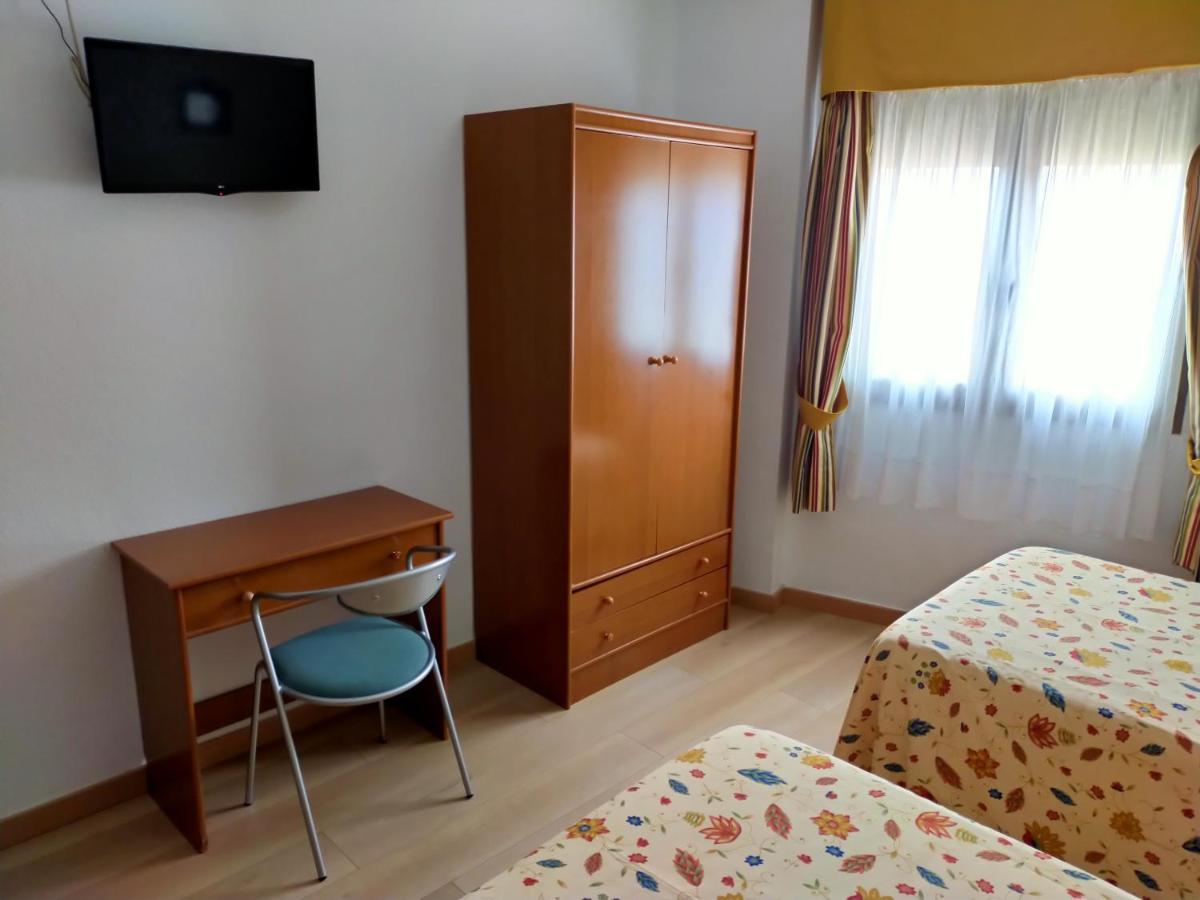 Hostal Casa Pepe Tauste ภายนอก รูปภาพ