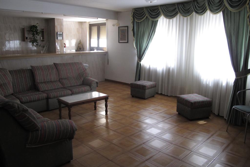 Hostal Casa Pepe Tauste ภายนอก รูปภาพ